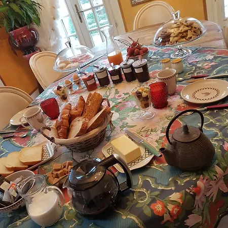 Bed & Breakfast La Table De Pierre 3*