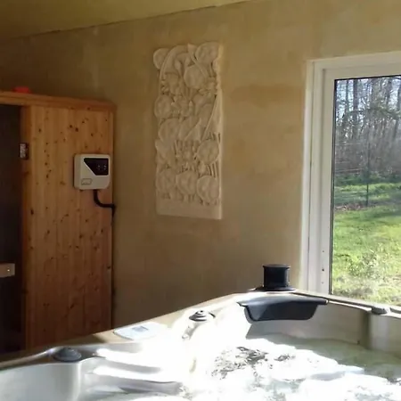 Bed & Breakfast La Table De Pierre 3*
