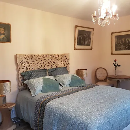 La Table De Pierre Bed & Breakfast