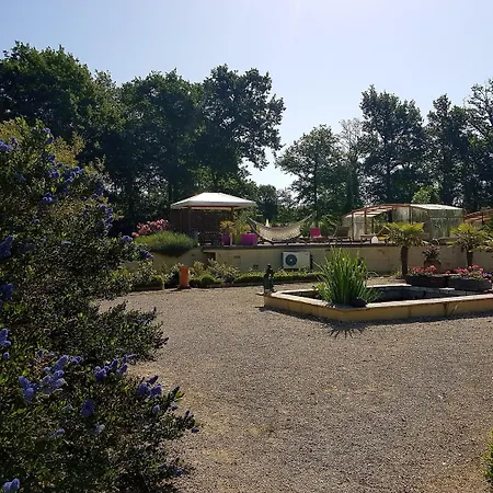 La Table De Pierre Bed and breakfast