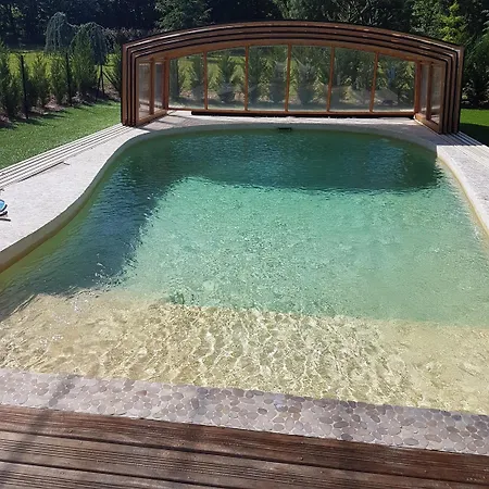 La Table De Pierre Bed and breakfast