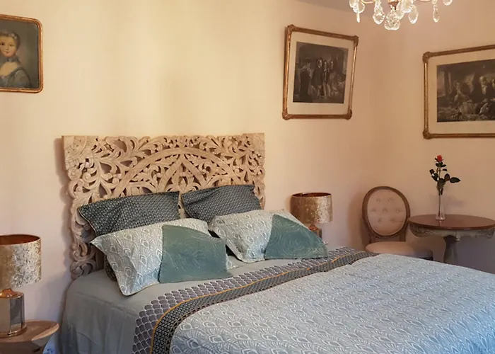 La Table De Pierre Bed & Breakfast