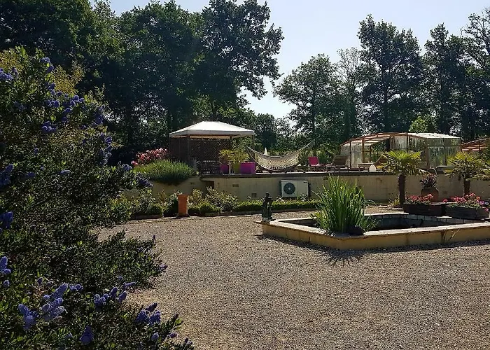 La Table De Pierre Lussas-et-Nontronneau